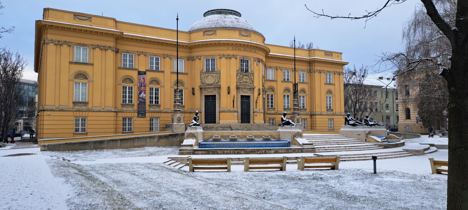 „Új esztendő, vígságszerző, most kezd újulni…”