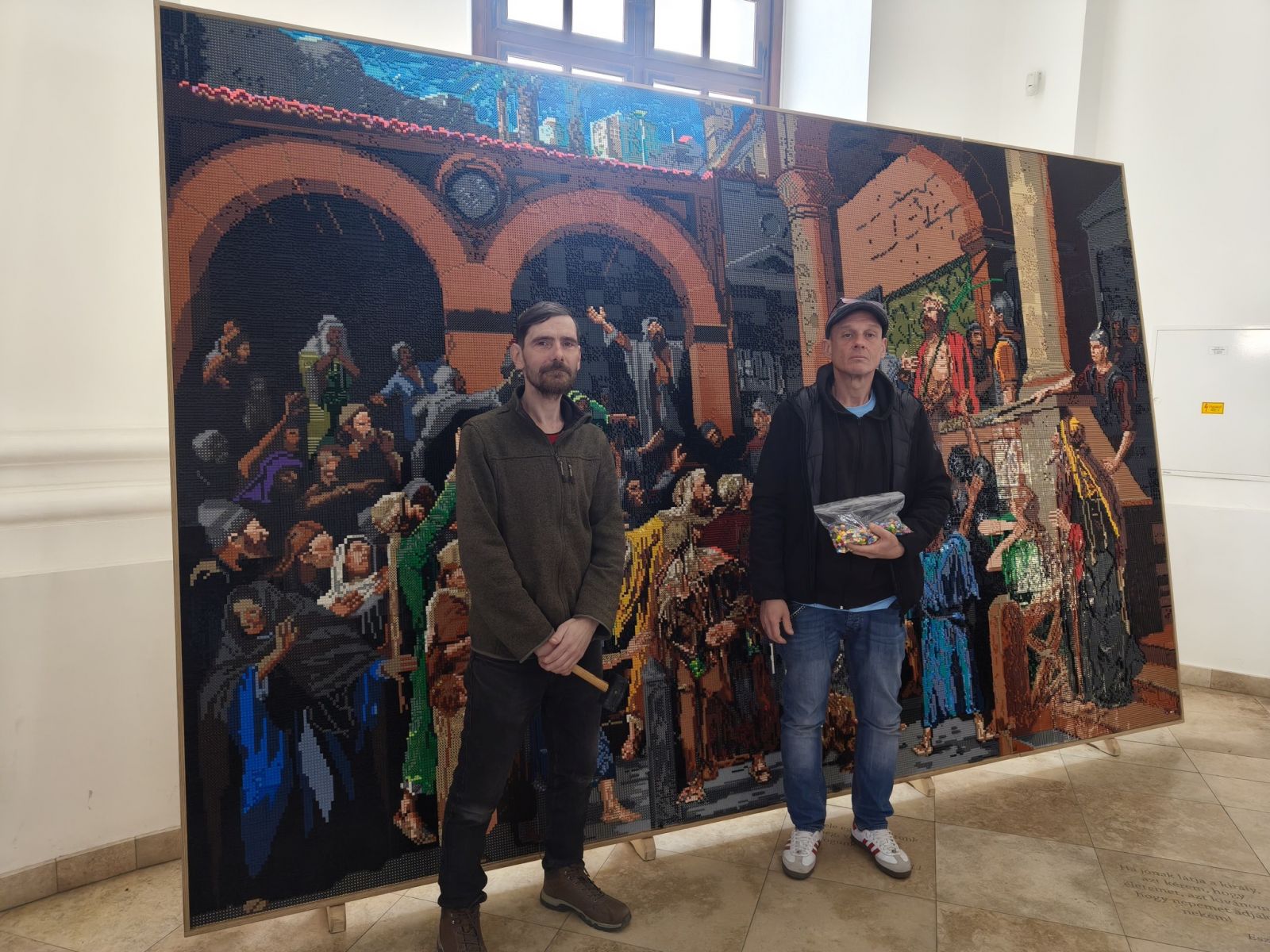 Megérkezett a Nagytemplomba a LEGO Ecce Homo