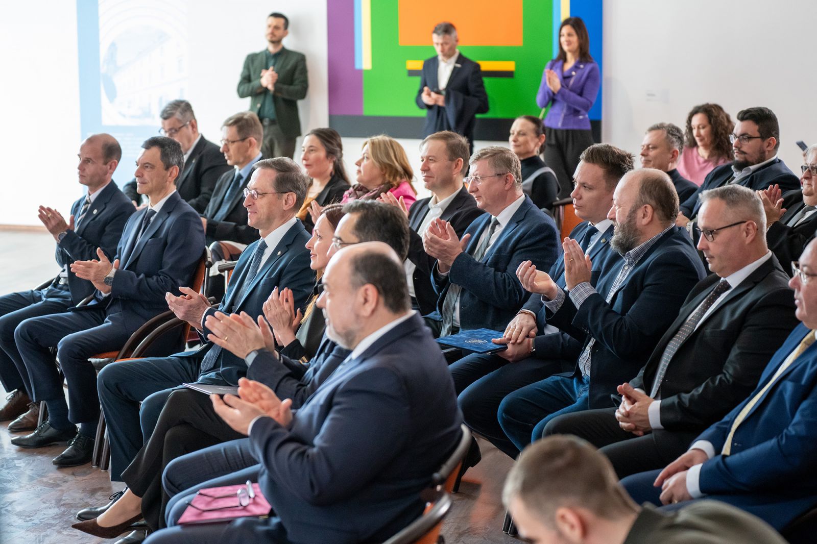 Dinamikus Struktúrák