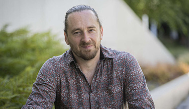 A szépíró olvas - irodalmi beszélgetéssorozat